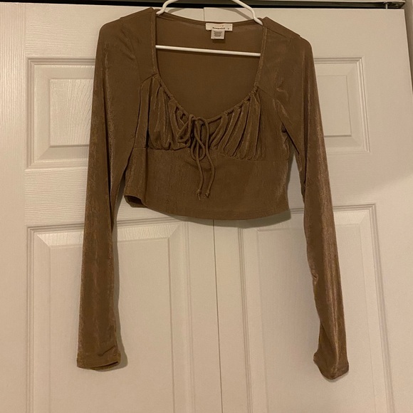 Crop top - Picture 1 of 3
